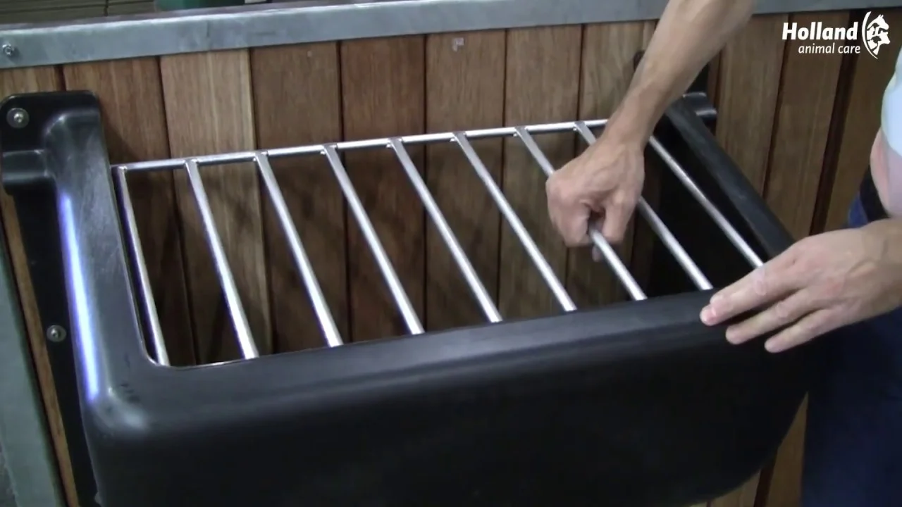 Pojemnik na siano dla koni Slow Feeder z metalową kratą, 140 l - obrazek 4