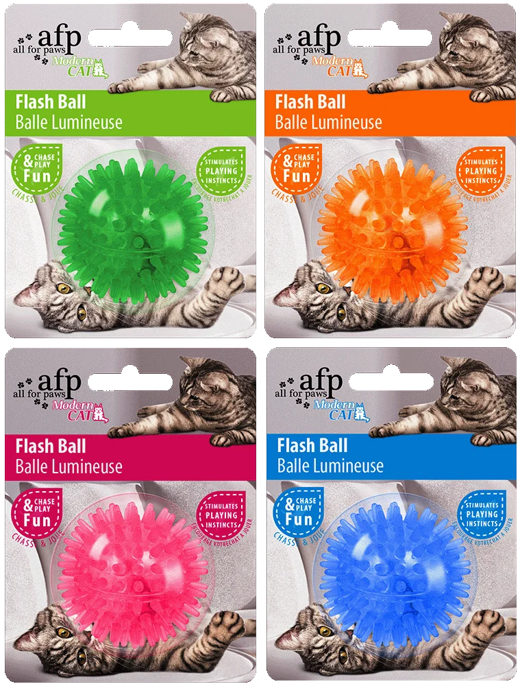 AFPK02087GROEP.png Gumowa piłka dla kota, miga podczas ruchu, 5 cm – AFP Modern Cat Flash Ball - obrazek 1