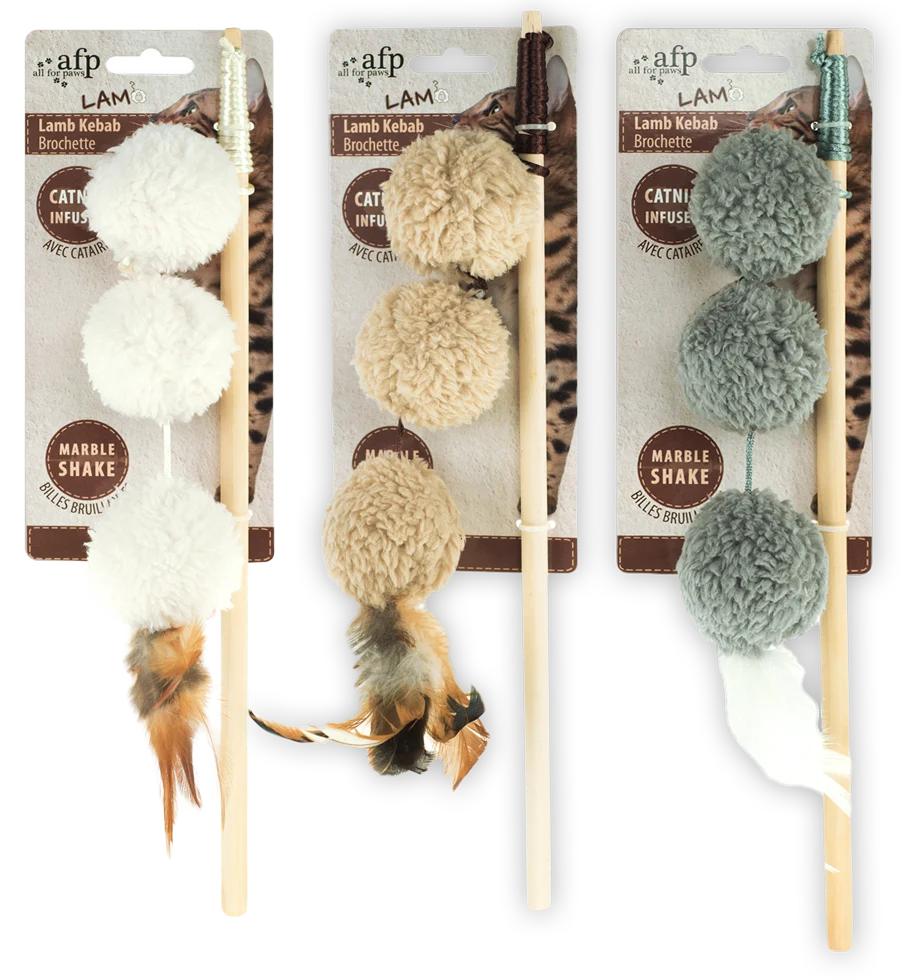Wędka dla kota z 3 piłeczkami i kocimiętką, 64 cm – AFP Lambswool Lamb Kebab - obrazek 1