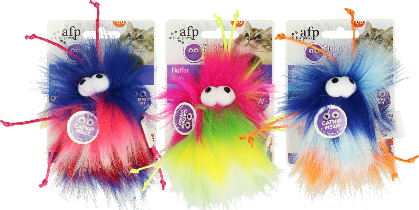Piłeczka dla kota ze sznureczkami i kocimiętką, czerwona, 8 x 5,5 x 3 cm – AFP Furry Ball - Fluffer - obrazek 2