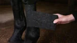 Samoprzylepny bandaż brokatowy, 10 cm, czarny – Excellent Animal Glitter Bandage Profi - obrazek 3