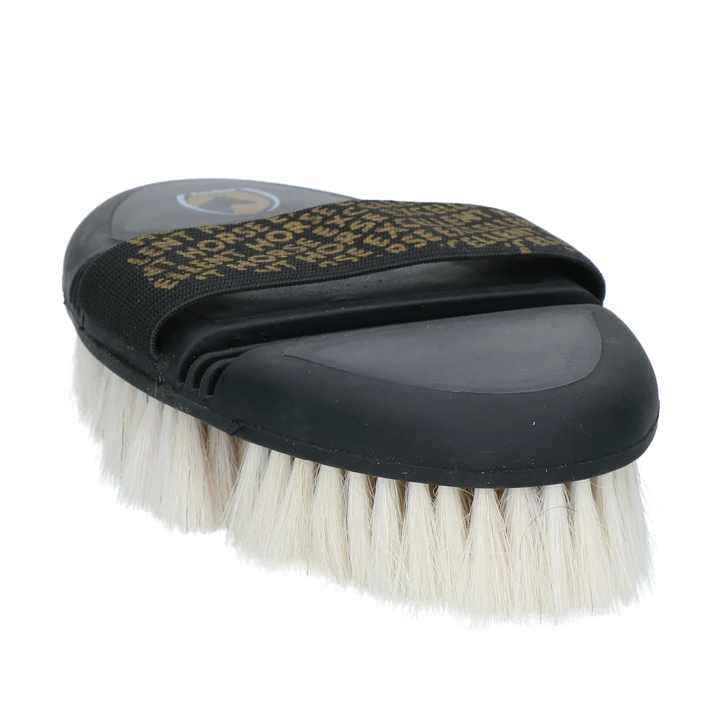Miękka szczotka dla koni z włosiem kozim i elastycznym wierzchem – Excellent Horse Flexi Brush Shine - obrazek 1