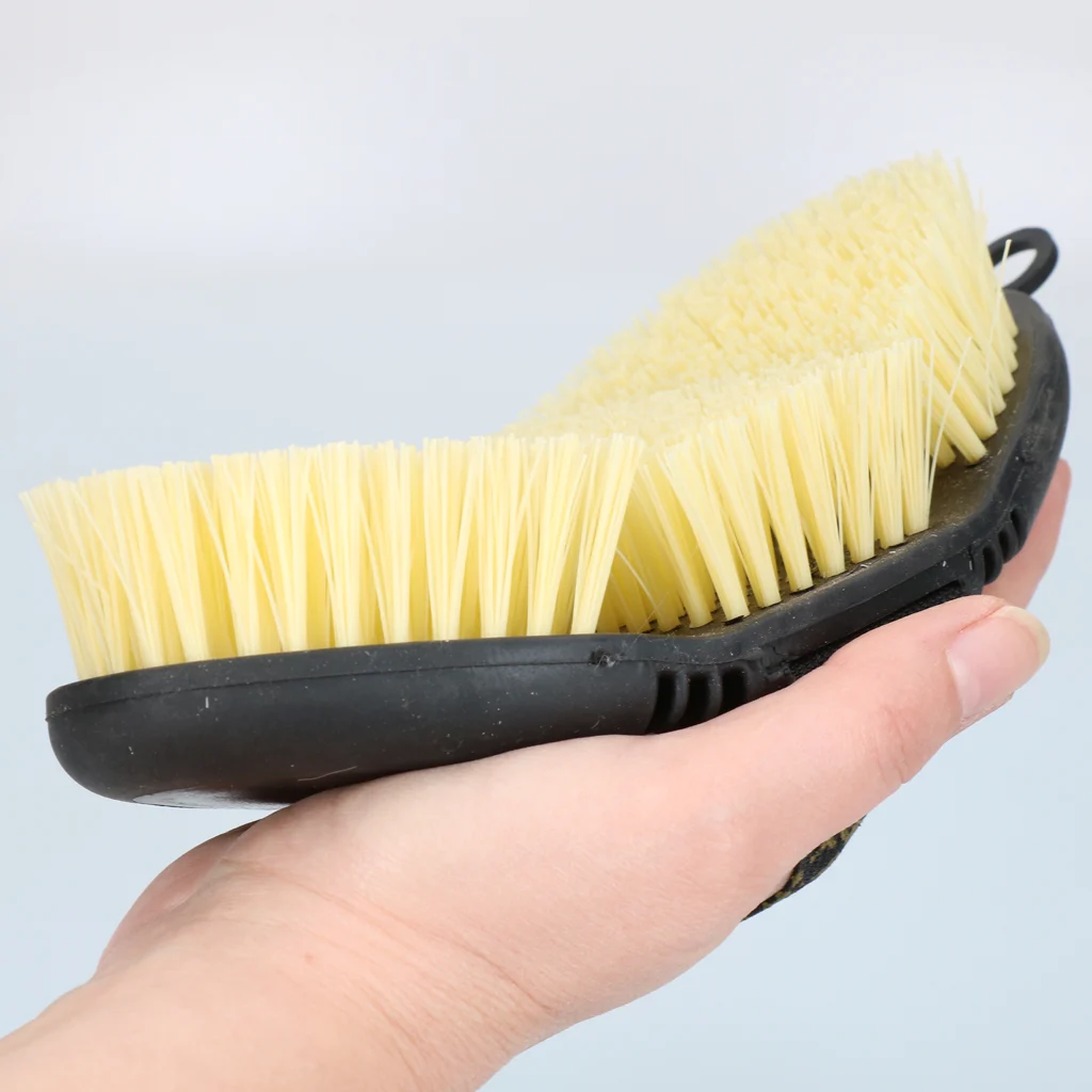 Twarda szczotka dla koni z elastyczną górną częścią – Excellent Horse Flexi Brush Scrub - obrazek 5