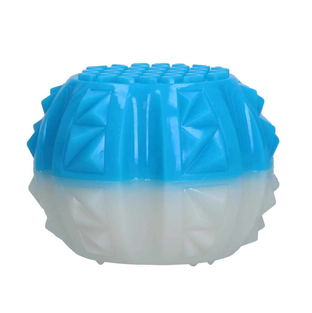 Chłodząca piłka dla psa, 9 × 9 × 6,9 cm – Coolpets Ice Ball - obrazek 3