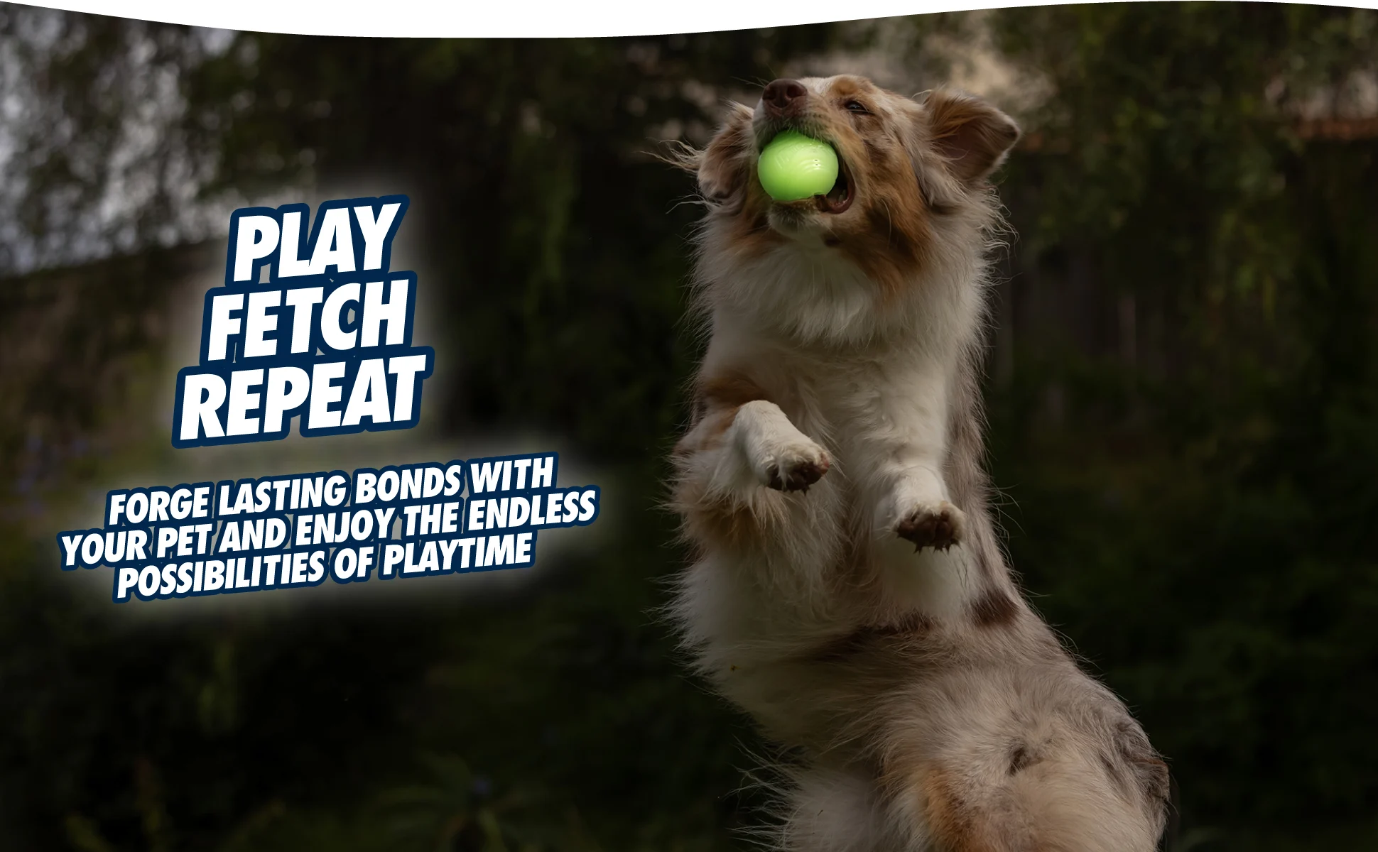 Piłka dla psa z piszczałką, świecąca, Ø 6 cm – Chuckit! Max Glow Ultra Squeaker Ball M - obrazek 4