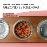 Wkładka spowalniająca jedzenie do miski dla psa z przyssawkami, czerwona, M, średnica podstawy 11,5 cm – Eat Slow Live Longer Gobble Stopper - obrazek 4