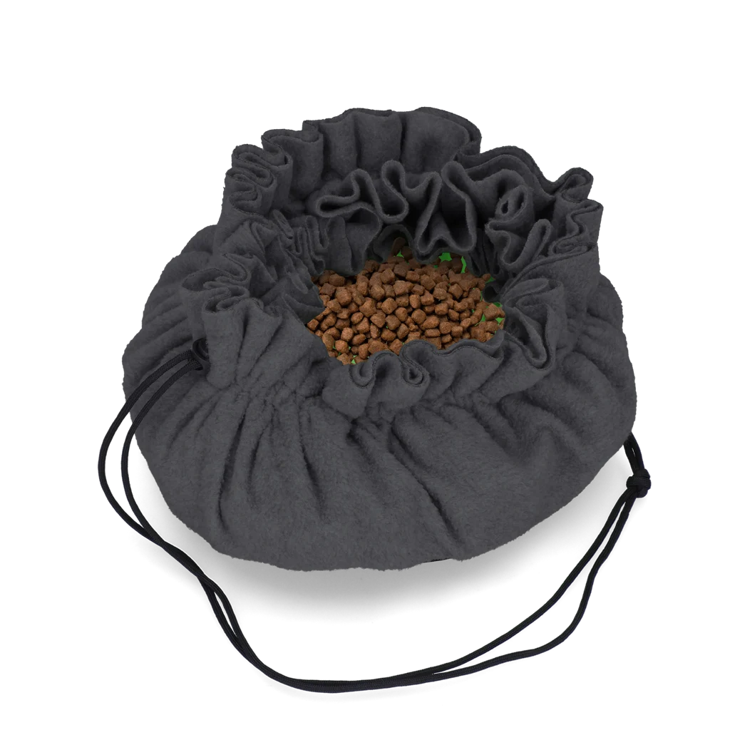 Mata węchowa ze sznurkiem Ø 50 cm – Eat Slow Live Longer Snuffle Mat - obrazek 3