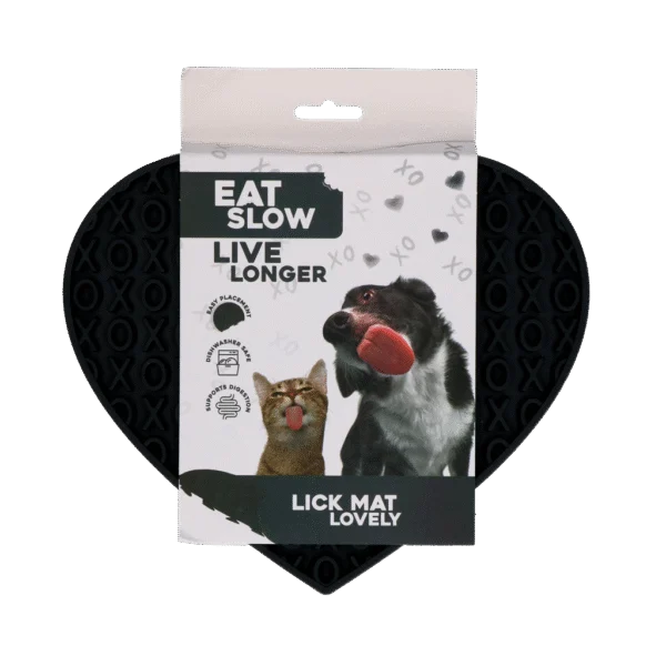 Mata do lizania dla psów w kształcie serca, wzór XO, 19 x 23 cm, szara – Eat Slow Live Longer Lick Mat Lovely Heart