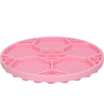 Mata do lizania dla psów z motywem piłki nożnej i przyssawkami, Ø 22 cm, różowa – Eat Slow Live Longer Lick Mat Soccer Ball - obrazek 3