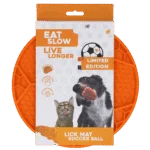 Mata do lizania dla psa z wzorem piłki nożnej i przyssawkami, Ø 22 cm, pomarańczowa – Eat Slow Live Longer Lick Mat Soccer Ball