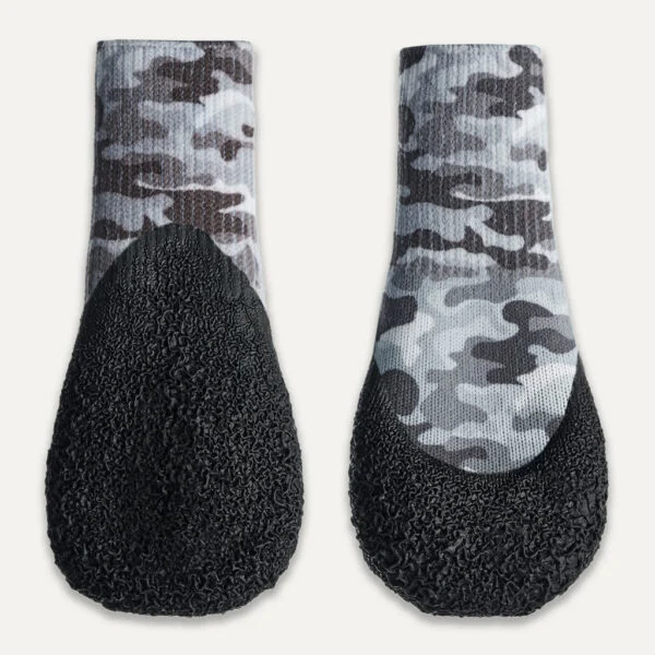Wodoodporne buty dla psa z gumową podeszwą, 4 sztuki, M, kamuflaż i czarny – Goo-eez Lites