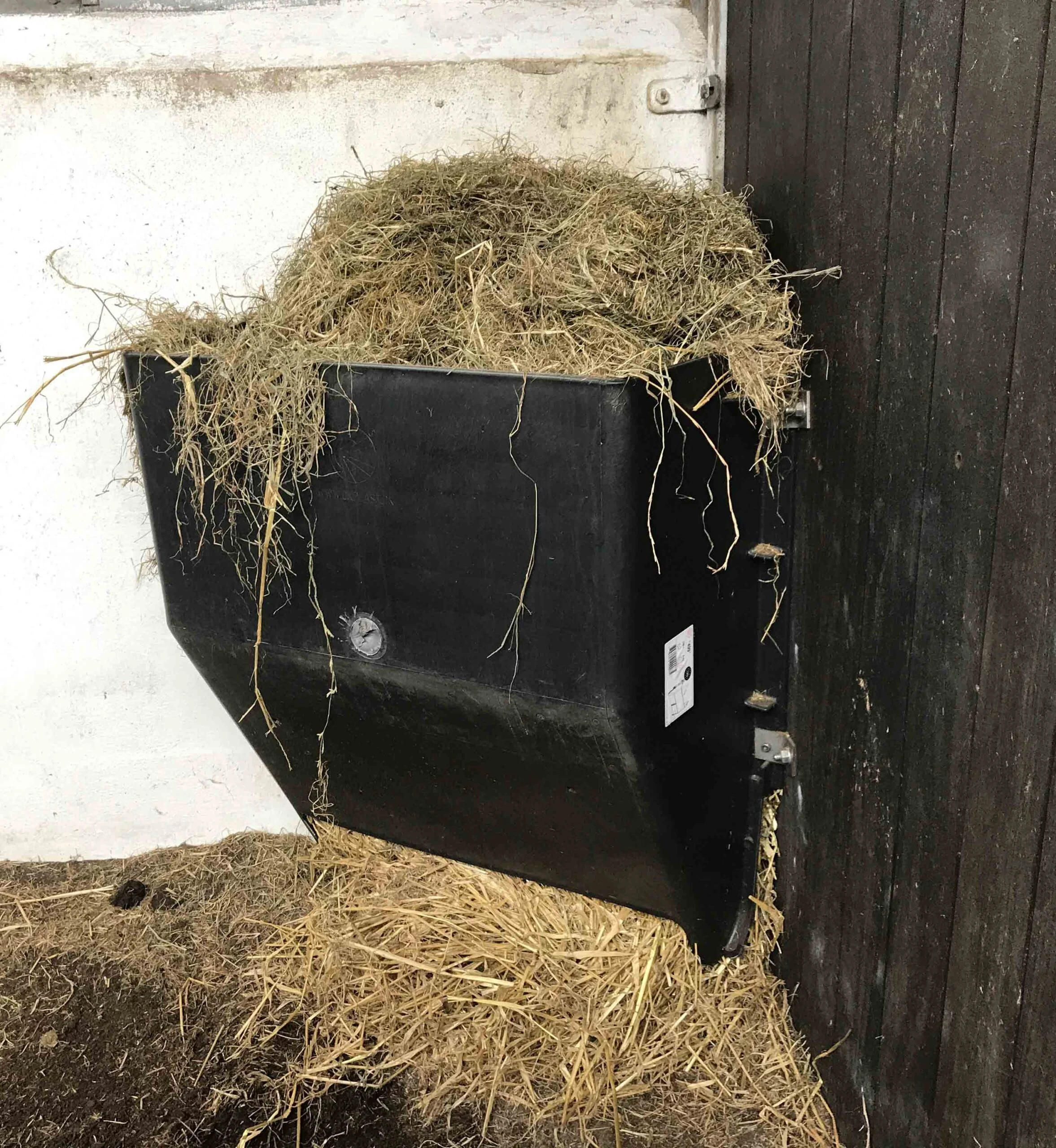 Plastikowy paśnik narożny na siano, 200 l – Ok-Plast Hooi Dispenser - obrazek 2