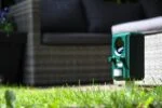 Odstraszacz zwierząt Knock Pest Solar Animal Repeller zasilany energią słoneczną, z czujnikiem ruchu i błyskiem świetlnym - obrazek 5