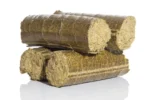 Blok do dziobania dla kur niosek z siana łąkowego, 3,5 kg – LAX Tierfutter
