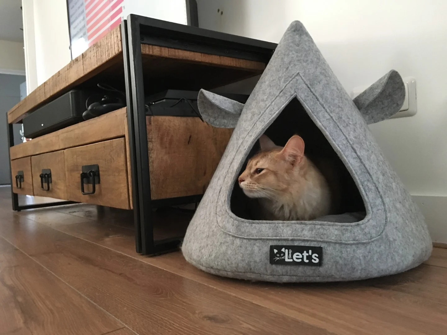 Filcowe tipi dla kota z poduszką, 50 x 45 cm, szare – Let's Sleep Pet Cave TeePee - obrazek 3