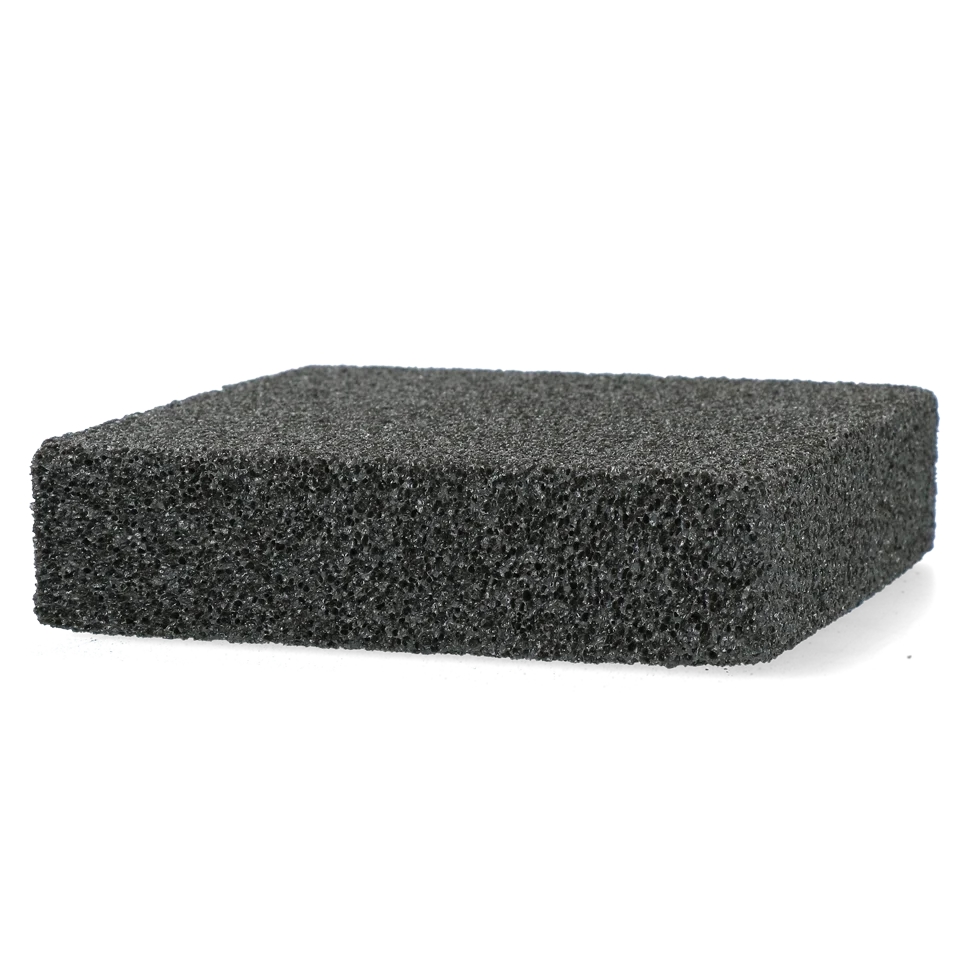 Kamień pielęgnacyjny do usuwania luźnej sierści i jajeczek gzów, 12 x 12 x 3 cm – Excellent Horse Grooming Block - obrazek 4
