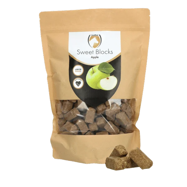 Przysmaki dla koni z jabłkiem, niskocukrowe, 1 kg – Excellent Horse Sweet Blocks