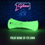 Świecąca zabawka w kształcie kości dla psa – 2 Glow Treat Bone of it's Own - obrazek 3