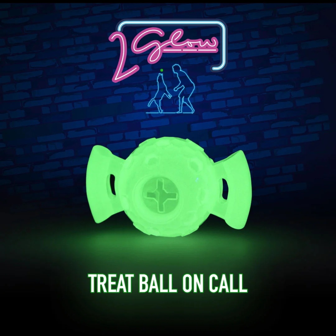 Świecąca po zmroku piłka dla psa 2 Glow Treat Ball on Call - obrazek 3