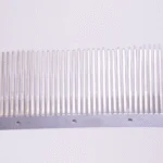 Grzebień okapu ze stali nierdzewnej do dachówek, 1000 mm, wysokość kolców 75 mm – VentiStrip XL75 - obrazek 3