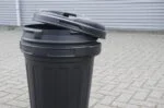 Pojemnik na paszę z zamknięciem obrotowym, 70 l, czarny - obrazek 2