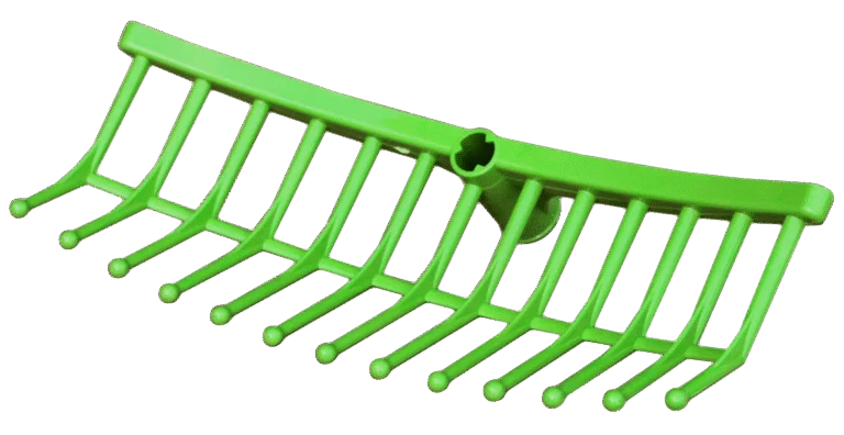 Zielone plastikowe grabie do paszy, średnica otworu 26 mm