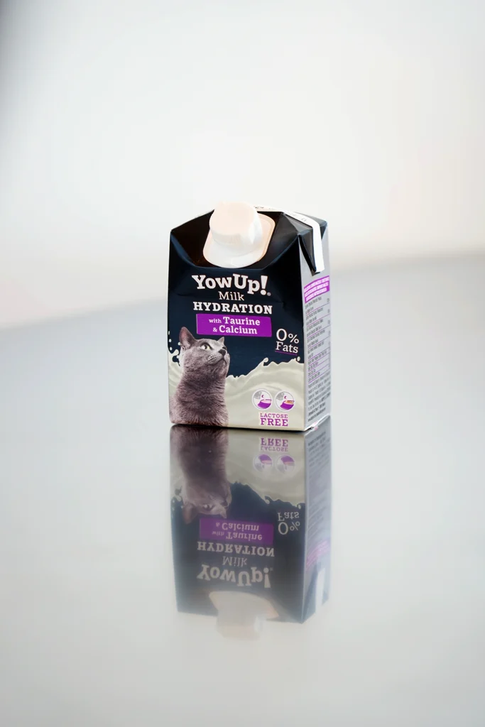Mleko dla kotów bez laktozy i tłuszczu, 200 ml – YowUp! Cat Milk Hydration - obrazek 2